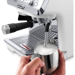 DeLonghi EC9155.W 15巴 La Specialista Arte 半自動咖啡機 (白色)