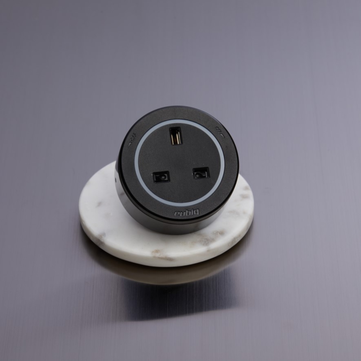 eubiq BS4 電力軌道專用13A三腳插座 豪華款適配器 eubiq BS4 電力軌道專用13A三腳插座 豪華款適配器