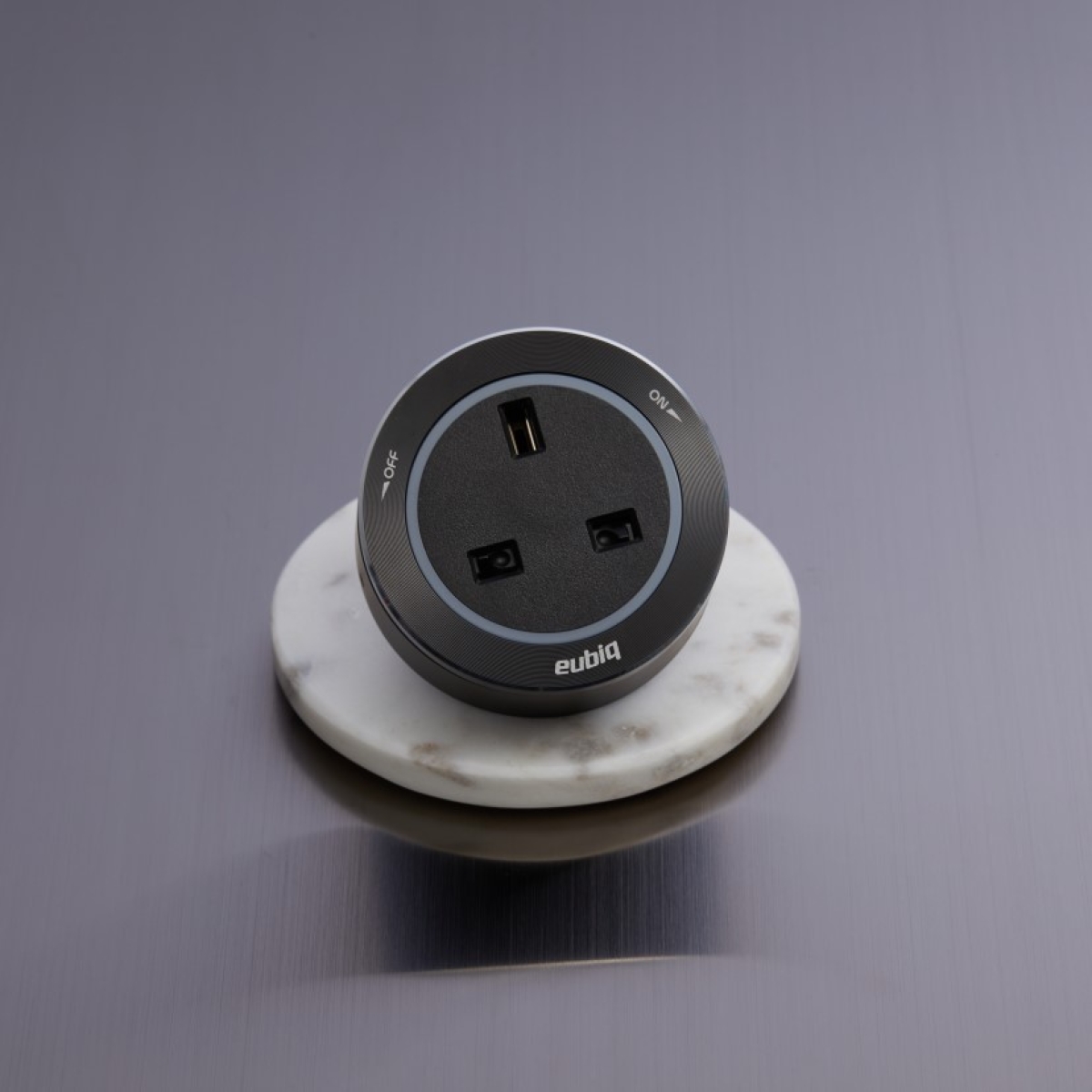 eubiq BS3 13A 豪華款英式適配器 (黑色) eubiq BS3 13A 豪華款英式適配器 (黑色)