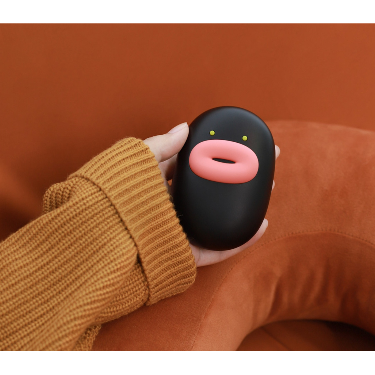 Techgear H-W-02BK 孖潤腸 二合㇐暖手充電寶 (黑色)