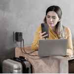 Momax UA25UKD 1-World²⁺ 100W 伸縮充電線四接口旅行充電插座 (黑色)